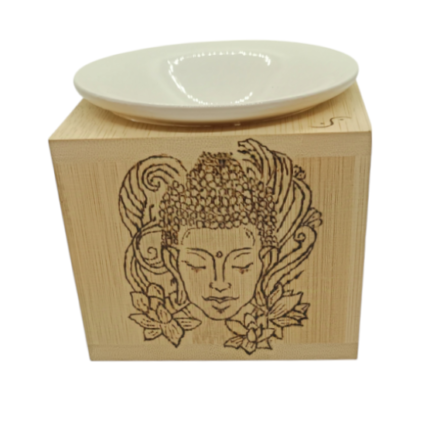 Brûle-parfum cubique en bambou pyrogravé représentant Bouddha